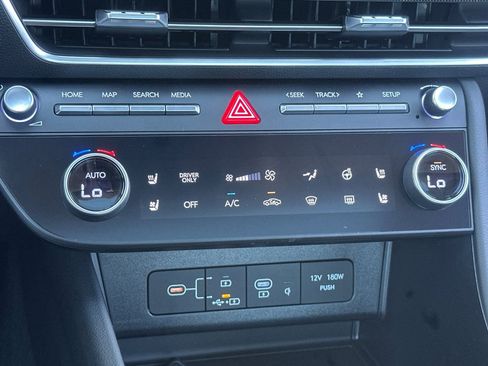 New 2025 Hyundai Sonata Limited image 20