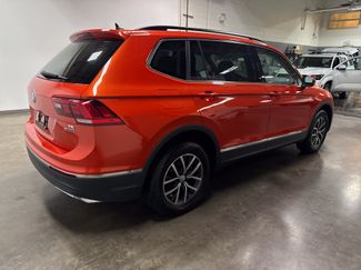 Used 2018 Volkswagen Tiguan SE w/ Panoramic Sunroof Package AWD/4WD video 3