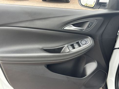 Used 2025 Buick Encore GX Preferred AWD/4WD image 18