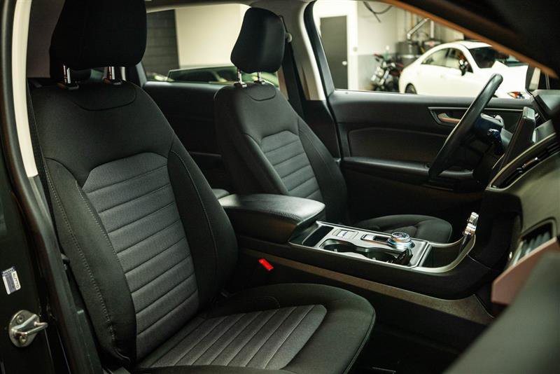 Used 2024 Ford Edge SE AWD/4WD image 14