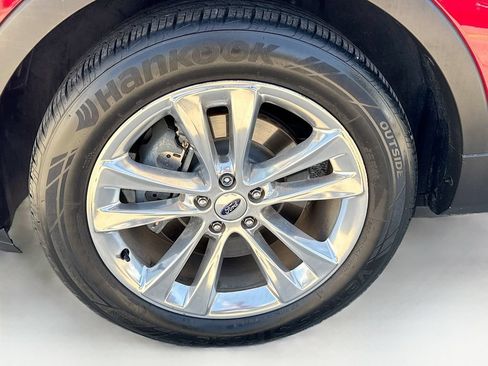 Used 2019 Ford Explorer XLT w/ Equipment Group 202A FWD image 40