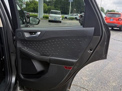 Used 2020 Ford Escape Titanium AWD/4WD image 14