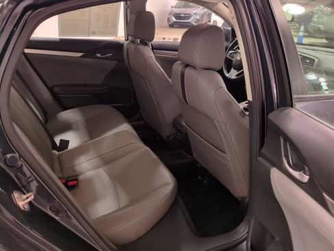 Used 2018 Honda Civic Touring image 12