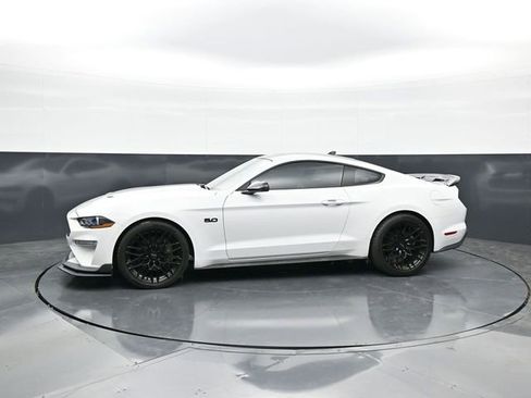 Used 2022 Ford Mustang GT Premium w/ Equipment Group 401A RWD image 4