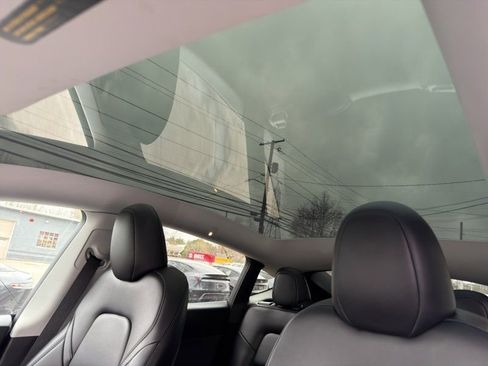 Used 2023 Tesla Model Y Long Range image 19