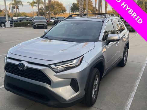 Used 2022 Toyota RAV4 XLE image 5