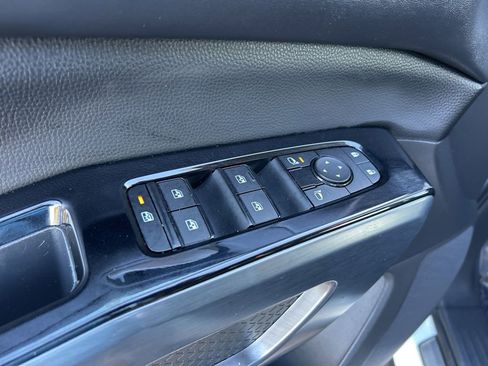 Used 2024 Nissan Pathfinder SL image 24