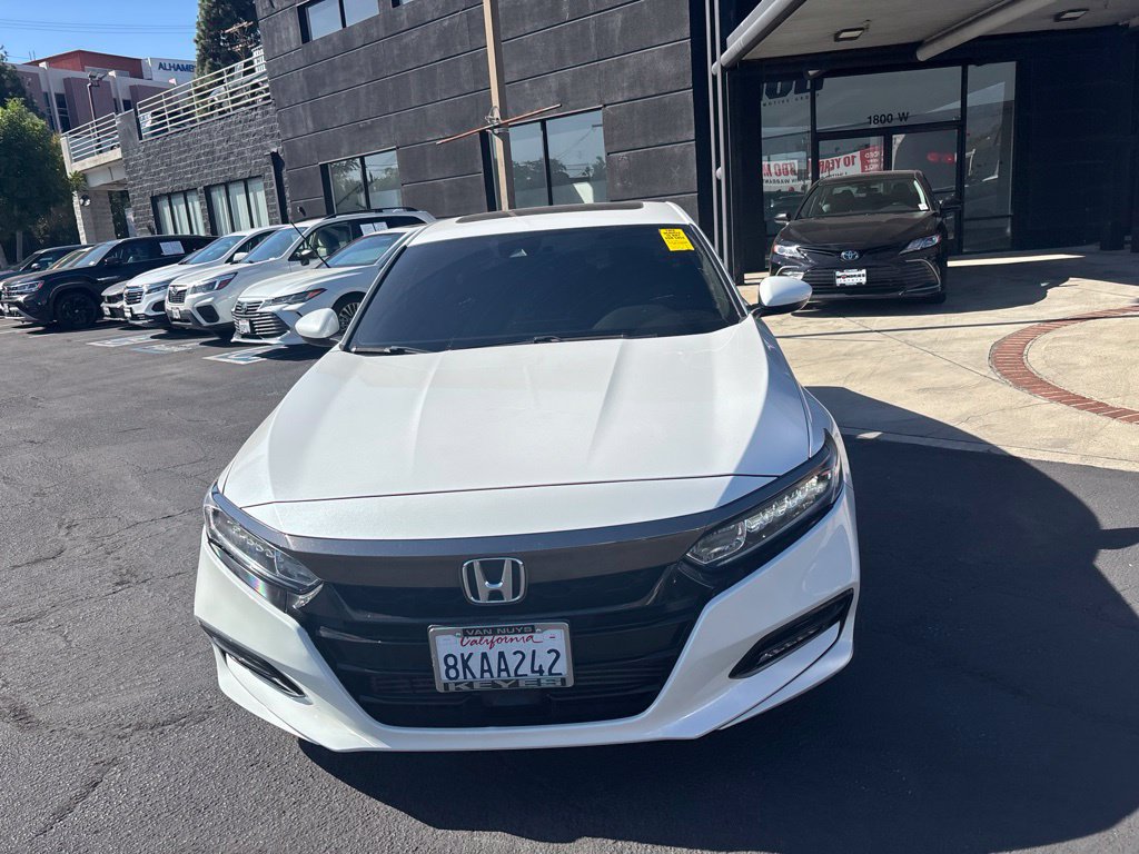 Used 2019 Honda Accord Sport image 9