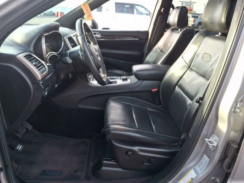 Used 2017 Jeep Grand Cherokee Overland image 15