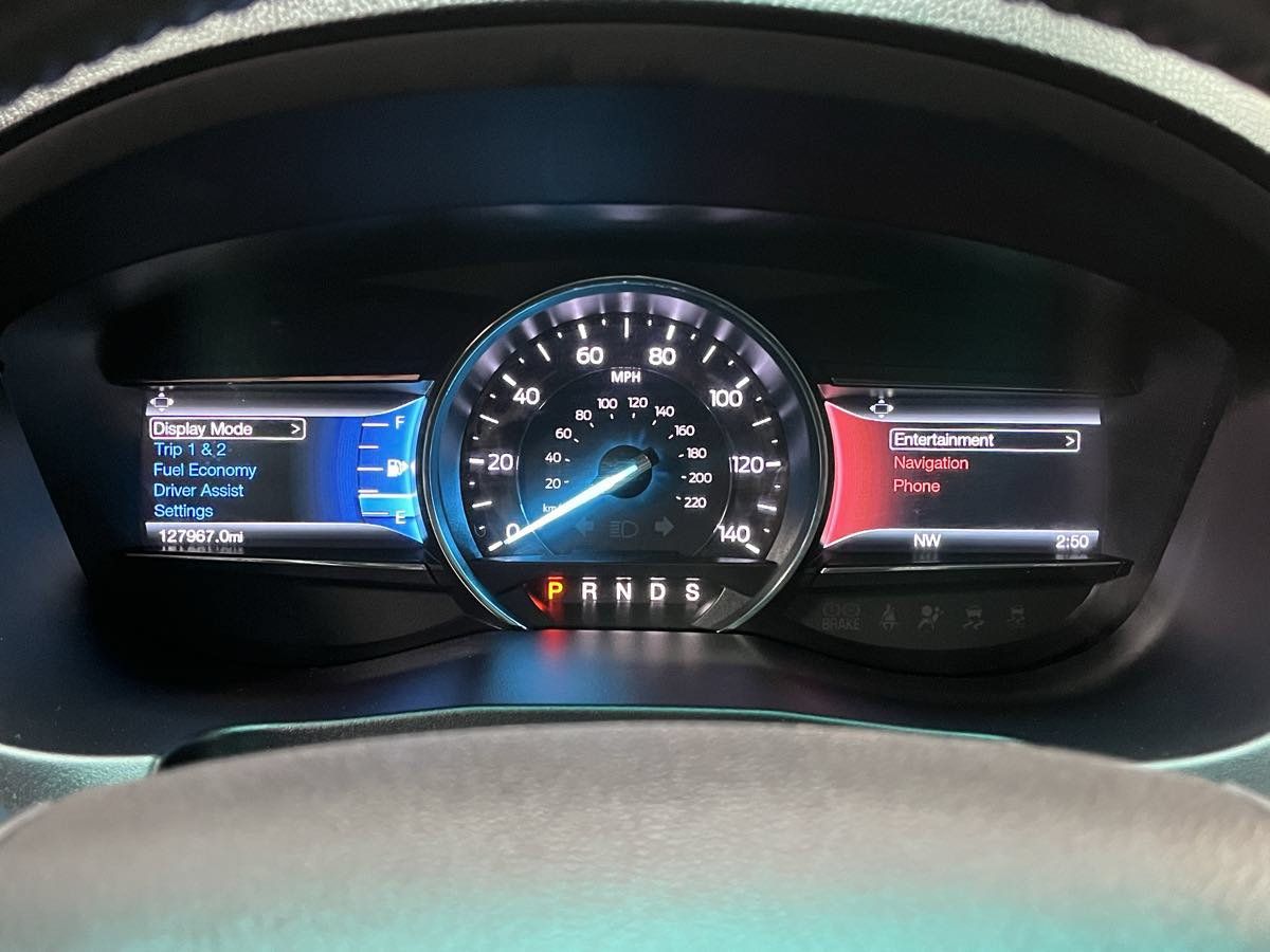 Used 2017 Ford Explorer Limited w/ Equipment Group 303A AWD/4WD image 17
