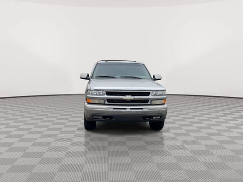 Used 2005 Chevrolet Suburban LT w/ Preferred Equipment Group image 3