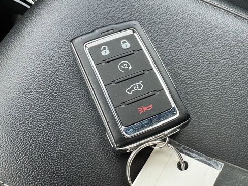 Used 2024 Jeep Grand Cherokee L Limited w/ Luxury Tech Group II AWD/4WD image 37