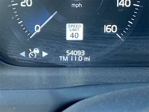 Used 2020 Volvo XC90 T6 Momentum image 27