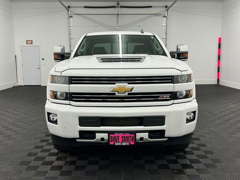 Used 2019 Chevrolet Silverado 2500 LTZ w/ Duramax Plus Package AWD/4WD image 5