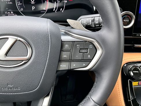 Used 2025 Lexus NX 350 AWD w/ Premium Package image 23