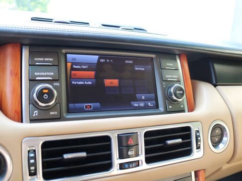 Used 2011 Land Rover Range Rover HSE AWD/4WD image 43