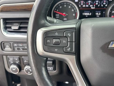 Used 2021 Chevrolet Suburban Premier w/ Premium Package AWD/4WD image 14