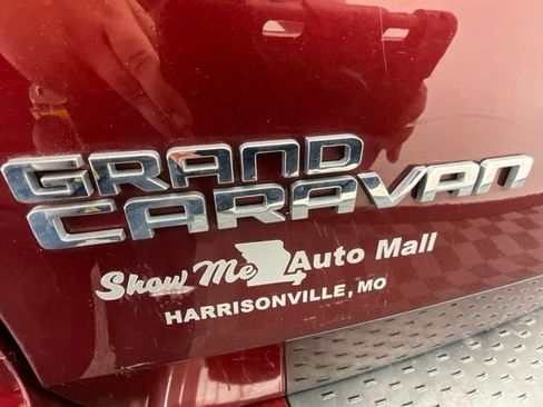 Used 2019 Dodge Grand Caravan SXT FWD image 25