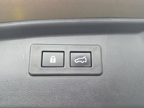 Used 2021 Subaru Outback Touring XT AWD/4WD image 12