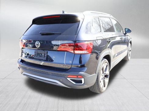 Used 2023 Volkswagen Taos SEL image 7