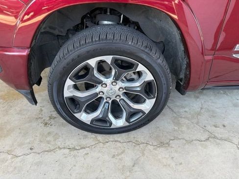 Used 2023 RAM 1500 Limited AWD/4WD image 12