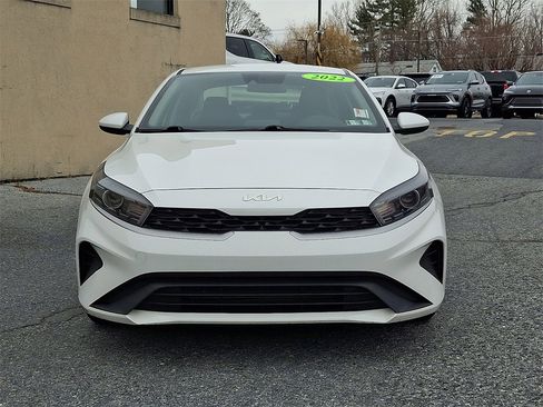 Used 2022 Kia Forte LXS image 2