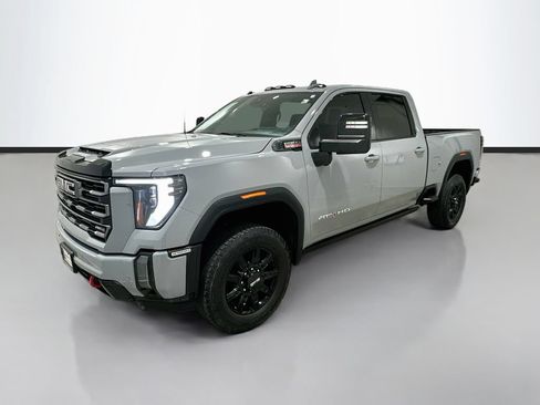 Used 2024 GMC Sierra 2500 AT4 w/ AT4 Premium Plus Package AWD/4WD image 3