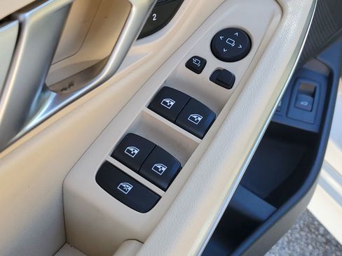 Used 2023 BMW 330e w/ Driving Assistance Package image 19