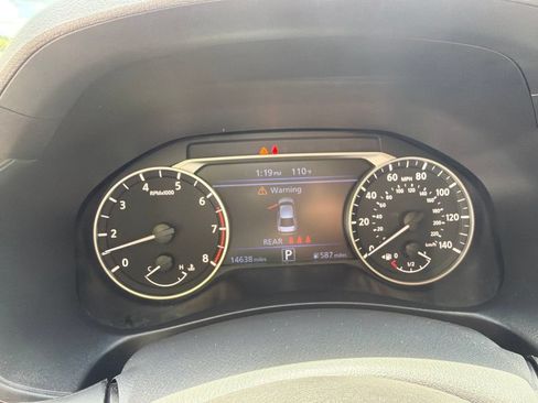 Used 2025 Nissan Altima 2.5 SV FWD image 2
