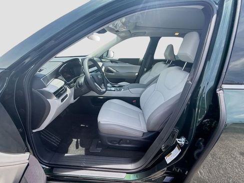 New 2027 INFINITI QX60 Luxe w/ Family Package FWD image 14