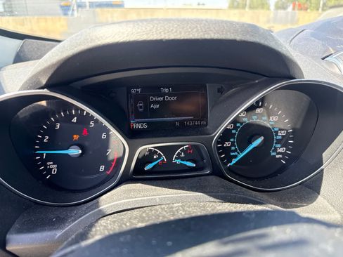 Used 2015 Ford Escape SE w/ Equipment Group 201A FWD image 20