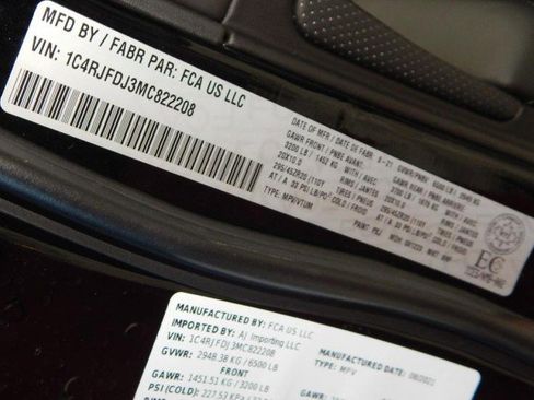 Used 2021 Jeep Grand Cherokee SRT image 15