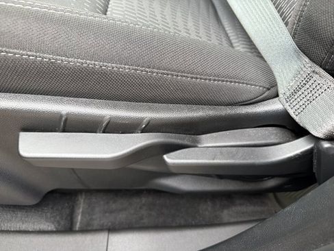 Used 2025 Chevrolet Equinox LT image 16