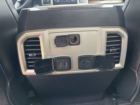 Used 2020 Ford F150 Lariat AWD/4WD image 41