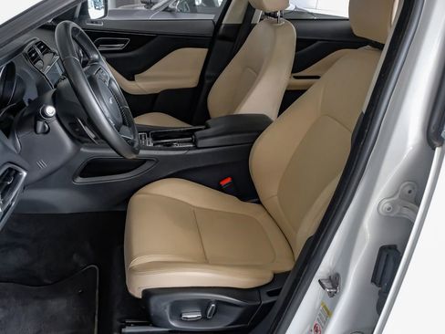 Used 2019 Jaguar F-PACE Premium AWD/4WD image 29