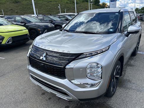 Used 2024 Mitsubishi Outlander SE AWD/4WD image 7