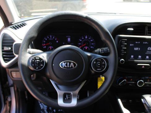 Used 2020 Kia Soul LX FWD image 9