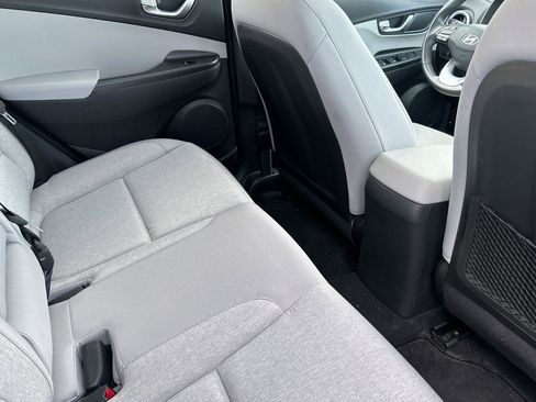 Certified 2022 Hyundai Kona SEL w/ Convenience Package image 16