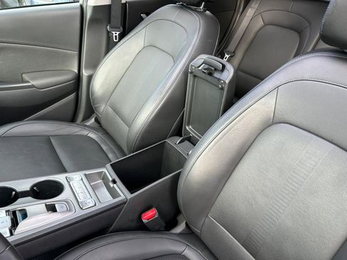 Used 2023 Hyundai Kona Limited image 25