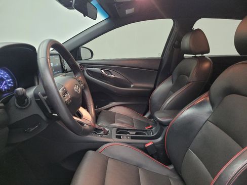 Used 2018 Hyundai Elantra GT Sport FWD image 17