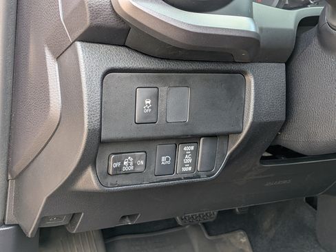 Certified 2023 Toyota Tacoma TRD Off-Road w/ Black Out Package (TMS) AWD/4WD image 17