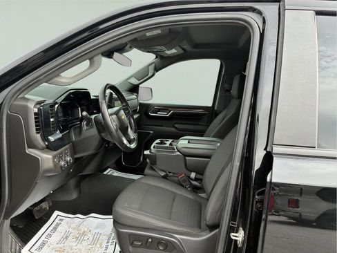 Used 2023 Chevrolet Silverado 1500 LT AWD/4WD image 15