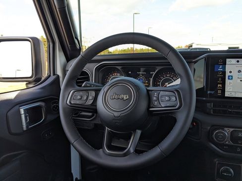 New 2026 Jeep Gladiator Mojave image 26