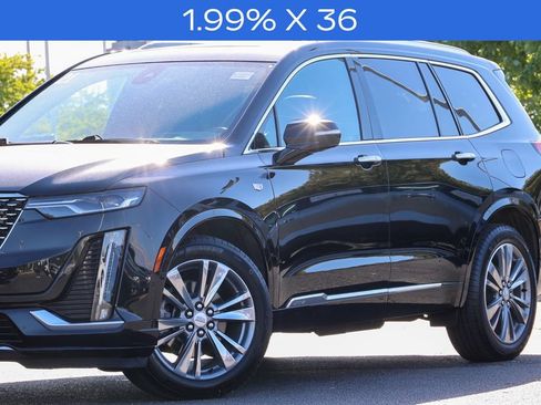 Used 2021 Cadillac XT6 Premium Luxury AWD/4WD image 4