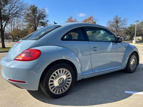 Used 2013 Volkswagen Beetle 2.5 image 9