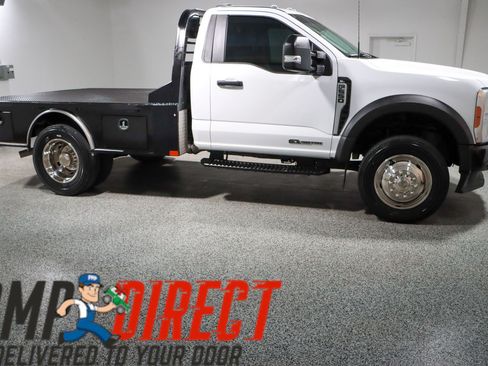 Used 2023 Ford F550 4x4 Regular Cab Super Duty image 6