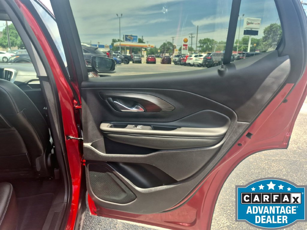 Used 2024 GMC Terrain SLT w/ Elevation Edition FWD image 28