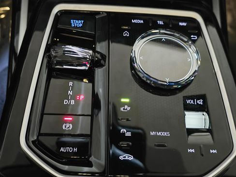 New 2026 BMW i7 xDrive60 w/ Premium Package image 21