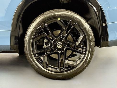 New 2026 Volkswagen Tiguan SE R-Line image 32