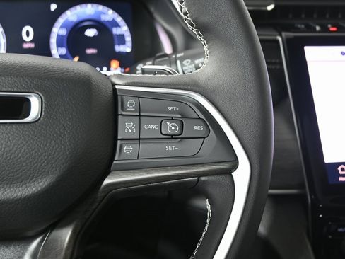 New 2025 Jeep Grand Cherokee Limited w/ Trailer Tow Package image 35